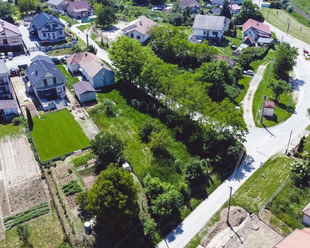 Predaj, pozemok 600m2 Alekšince